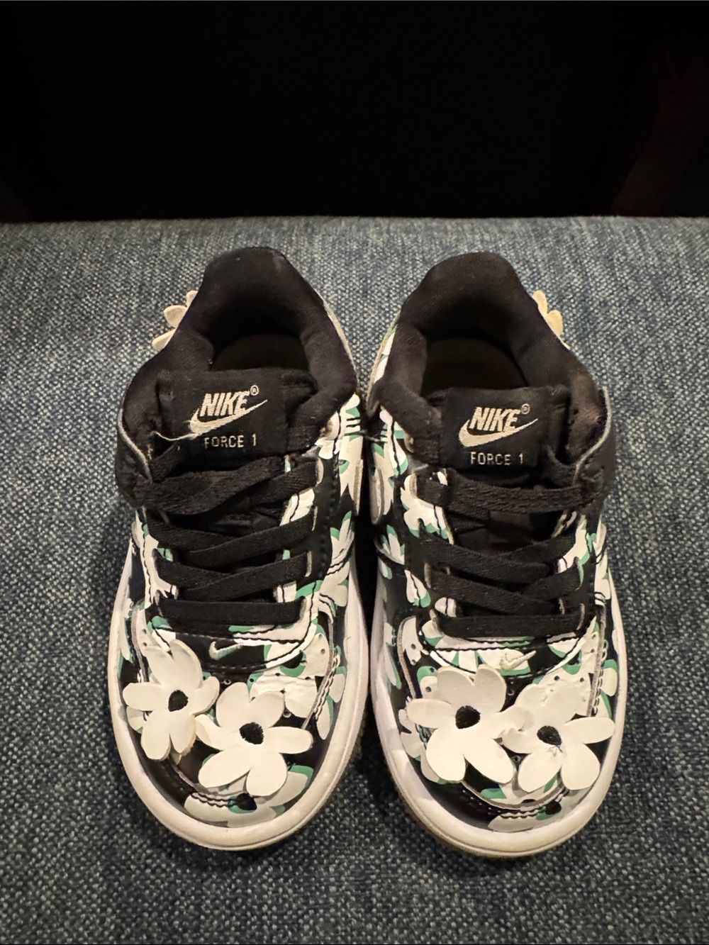 Nike Airforce 1 toddler 8c White Floral Sneakers